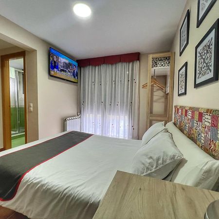 Hostal La Colmena Vicolozano 外观 照片