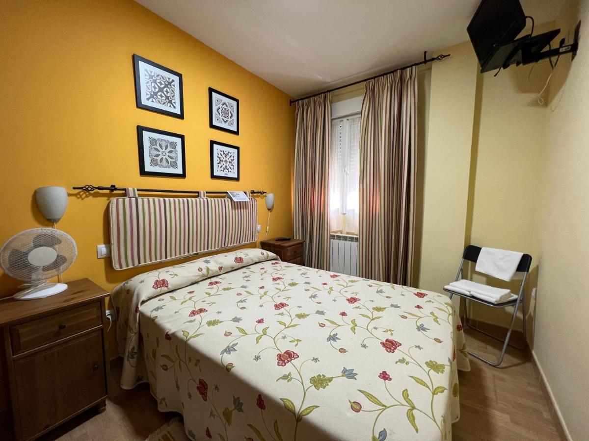 Hostal La Colmena Vicolozano 外观 照片