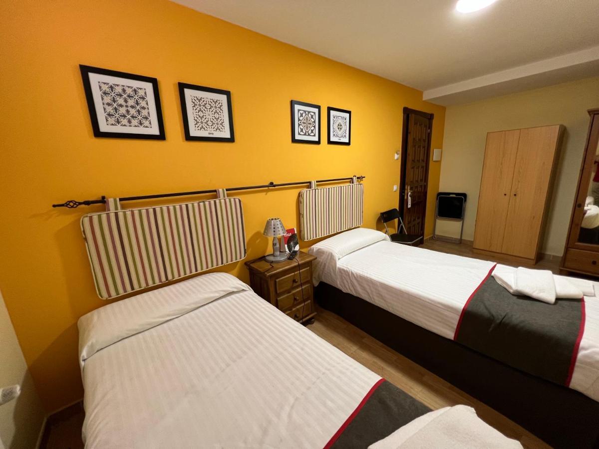 Hostal La Colmena Vicolozano 外观 照片