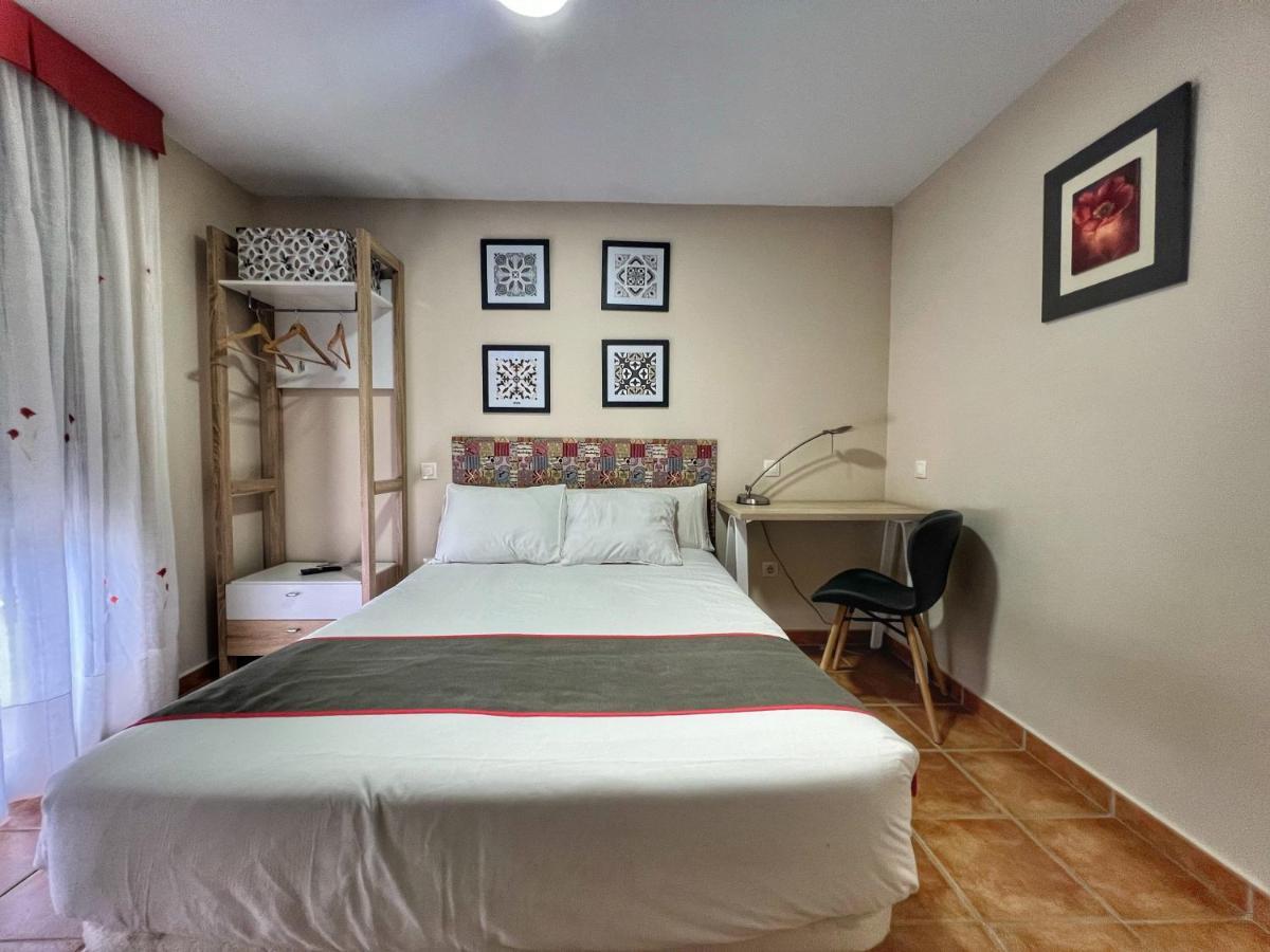 Hostal La Colmena Vicolozano 外观 照片