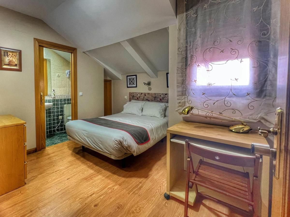Hostal La Colmena Vicolozano 外观 照片