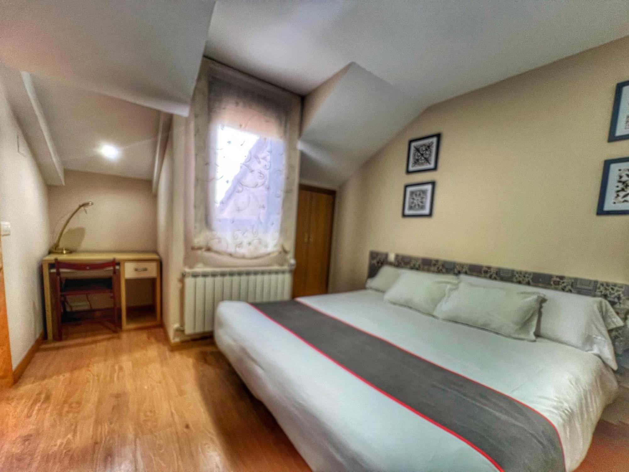 Hostal La Colmena Vicolozano 外观 照片
