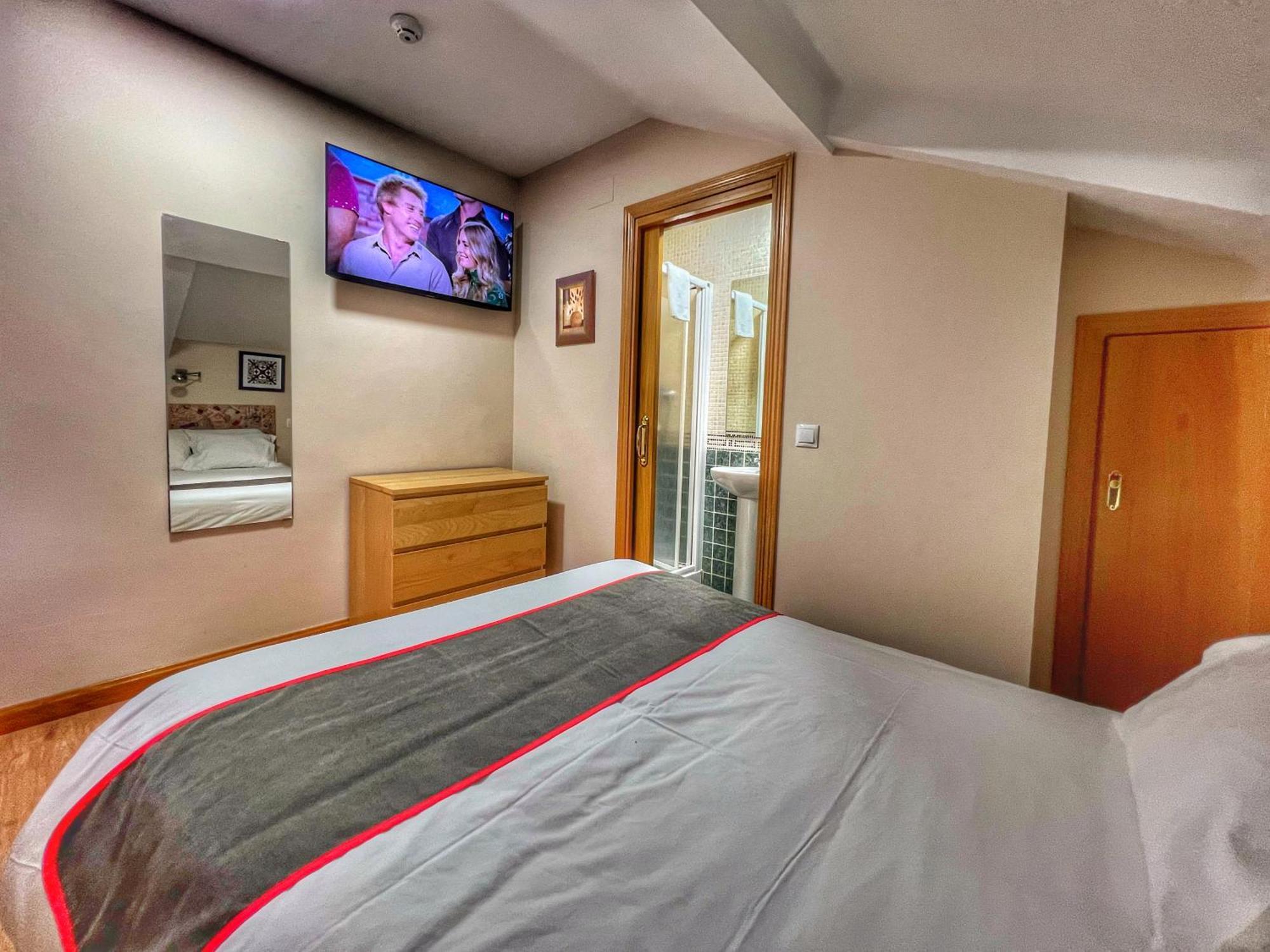 Hostal La Colmena Vicolozano 外观 照片