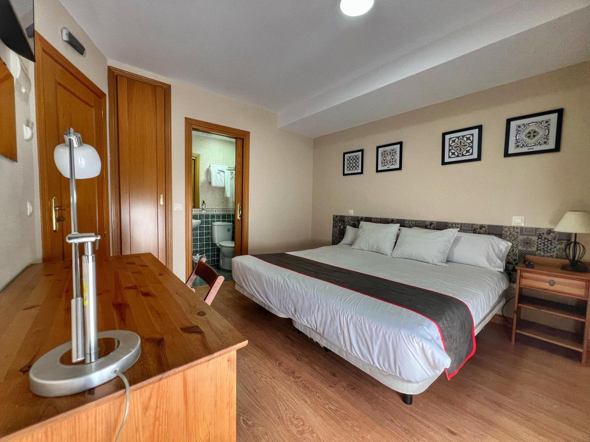 Hostal La Colmena Vicolozano 外观 照片