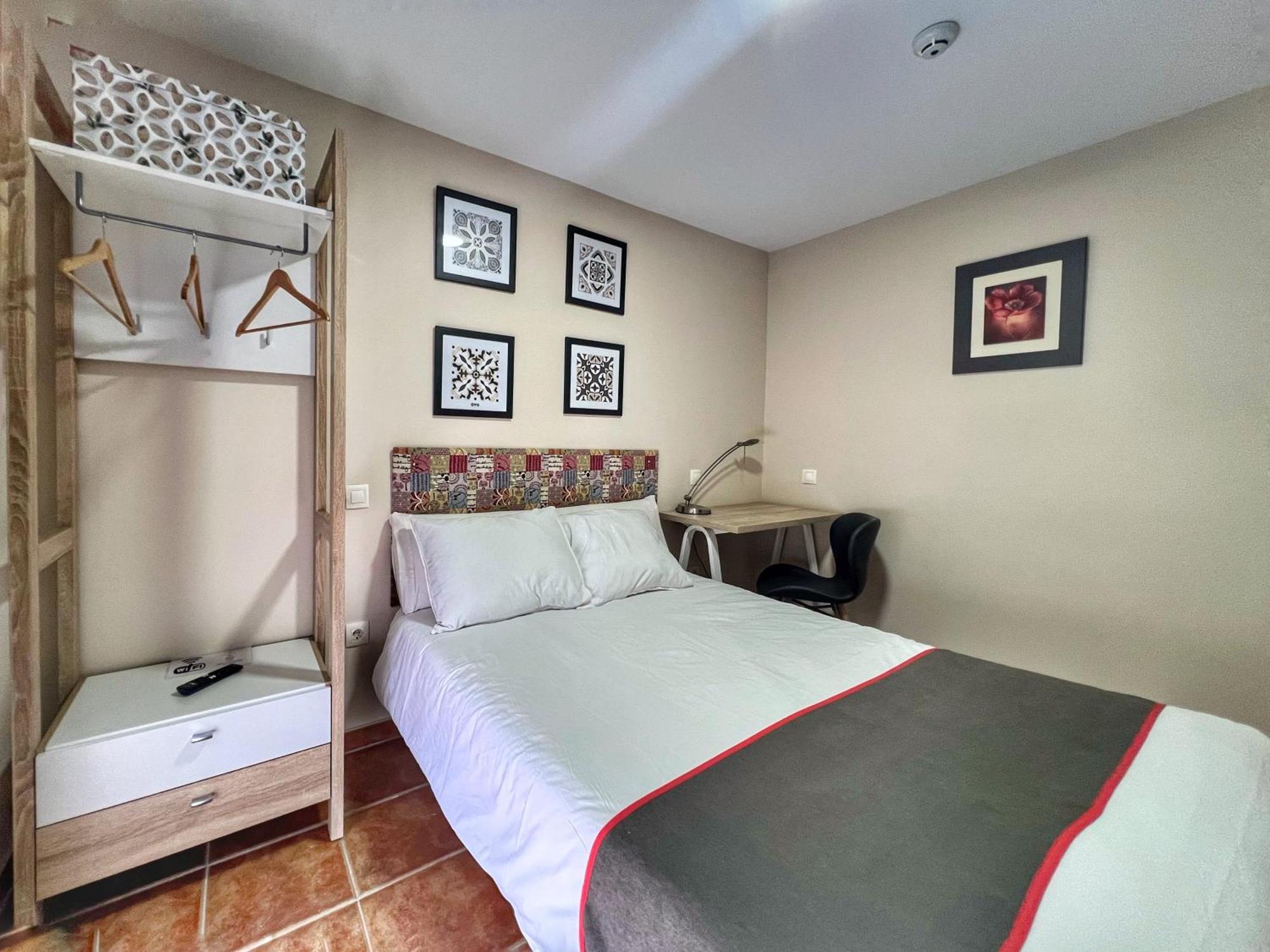 Hostal La Colmena Vicolozano 外观 照片