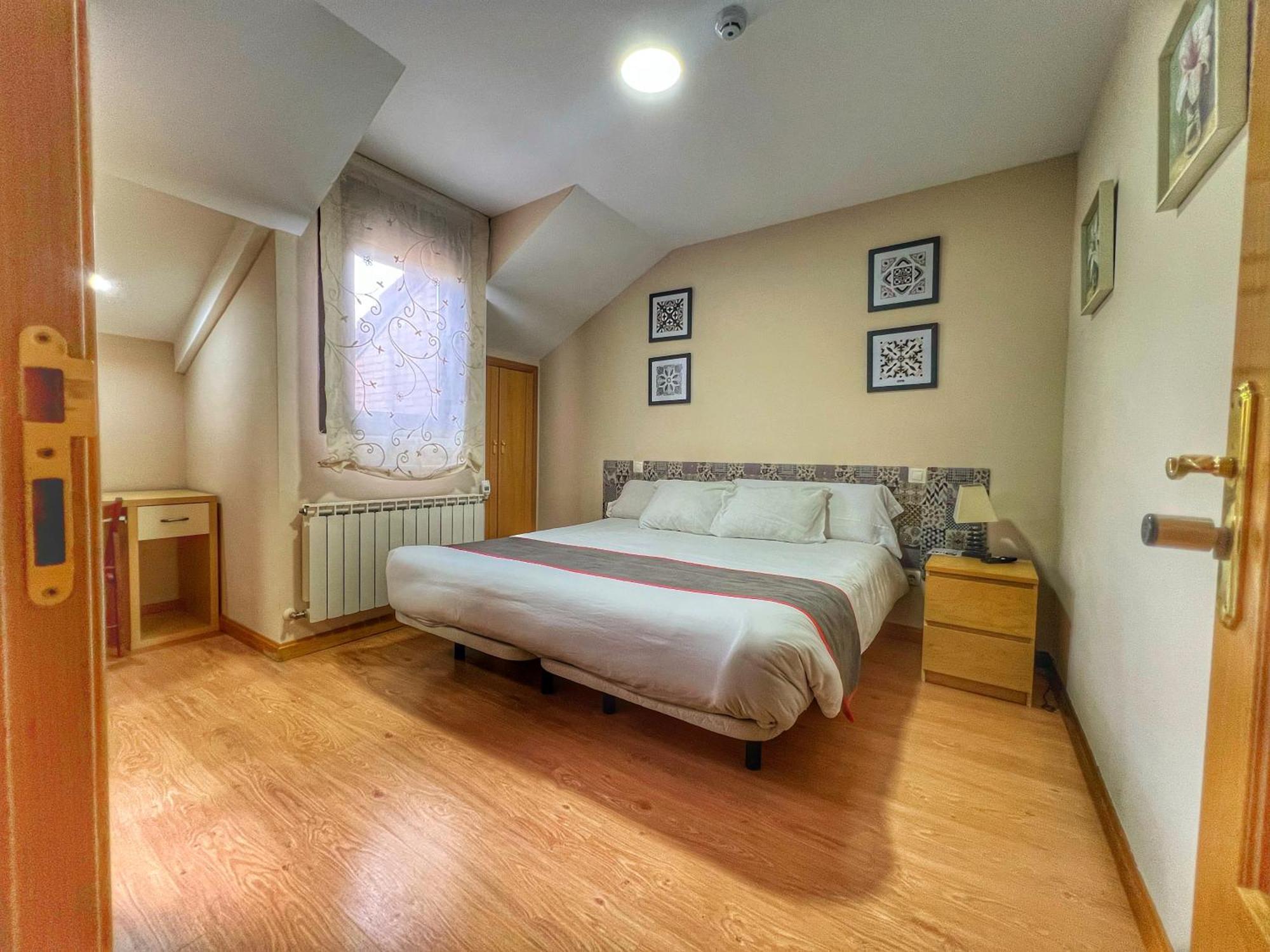 Hostal La Colmena Vicolozano 外观 照片