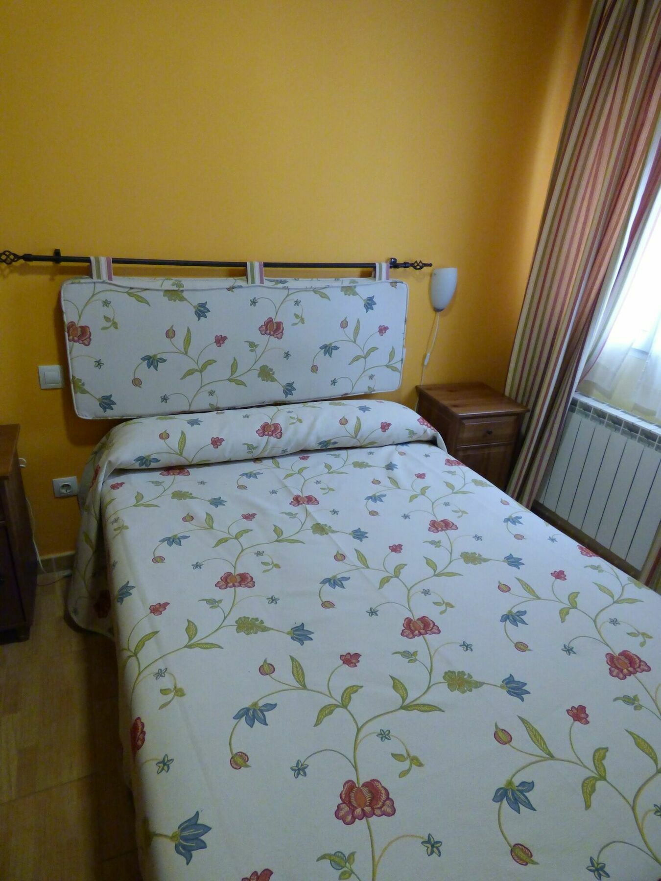 Hostal La Colmena Vicolozano 外观 照片