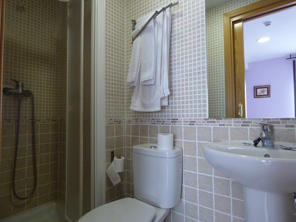 Hostal La Colmena Vicolozano 外观 照片